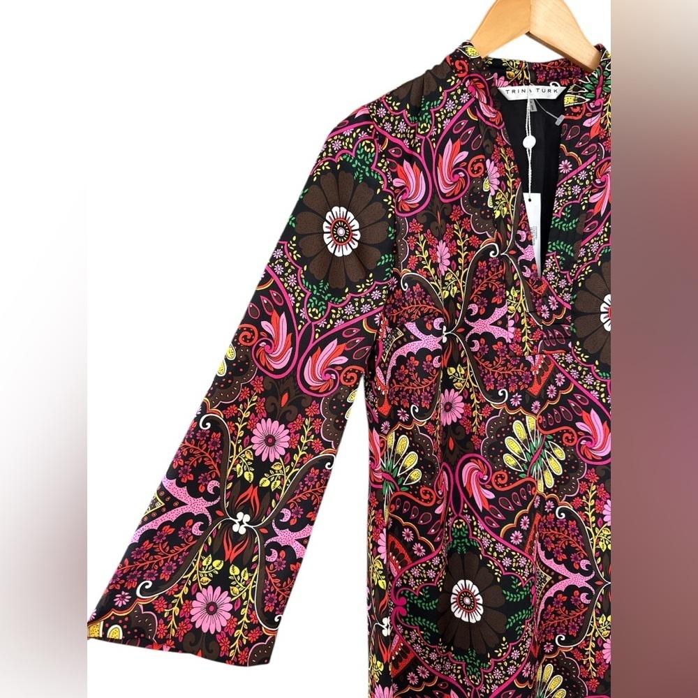 Trina Turk Christie Mod Print Long Sleeve Shift Dress - Picture 8 of 11